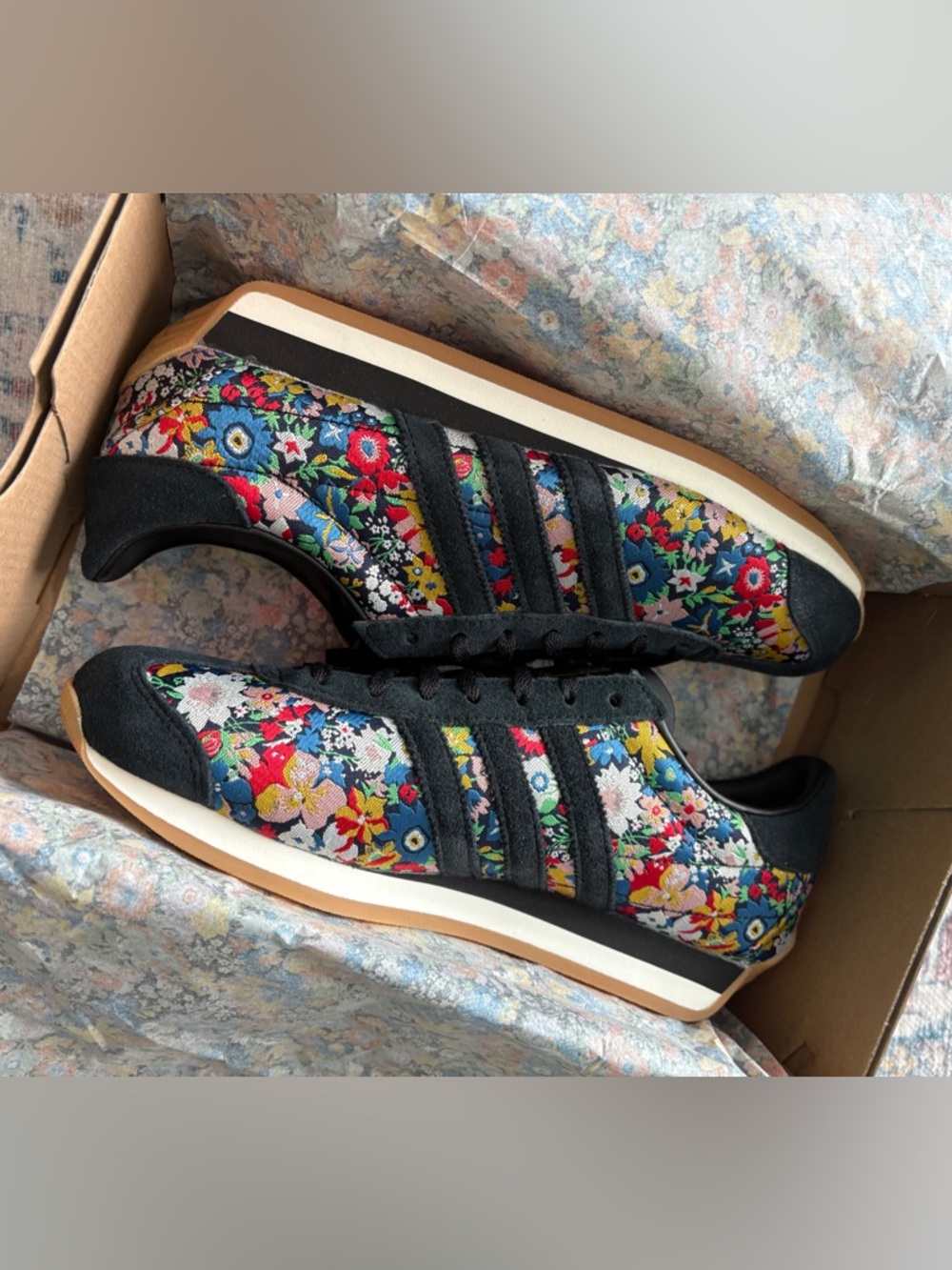 Liberty of London Adidas Sneakers, Country OG, Womens US 9 - Picture 4 of 10